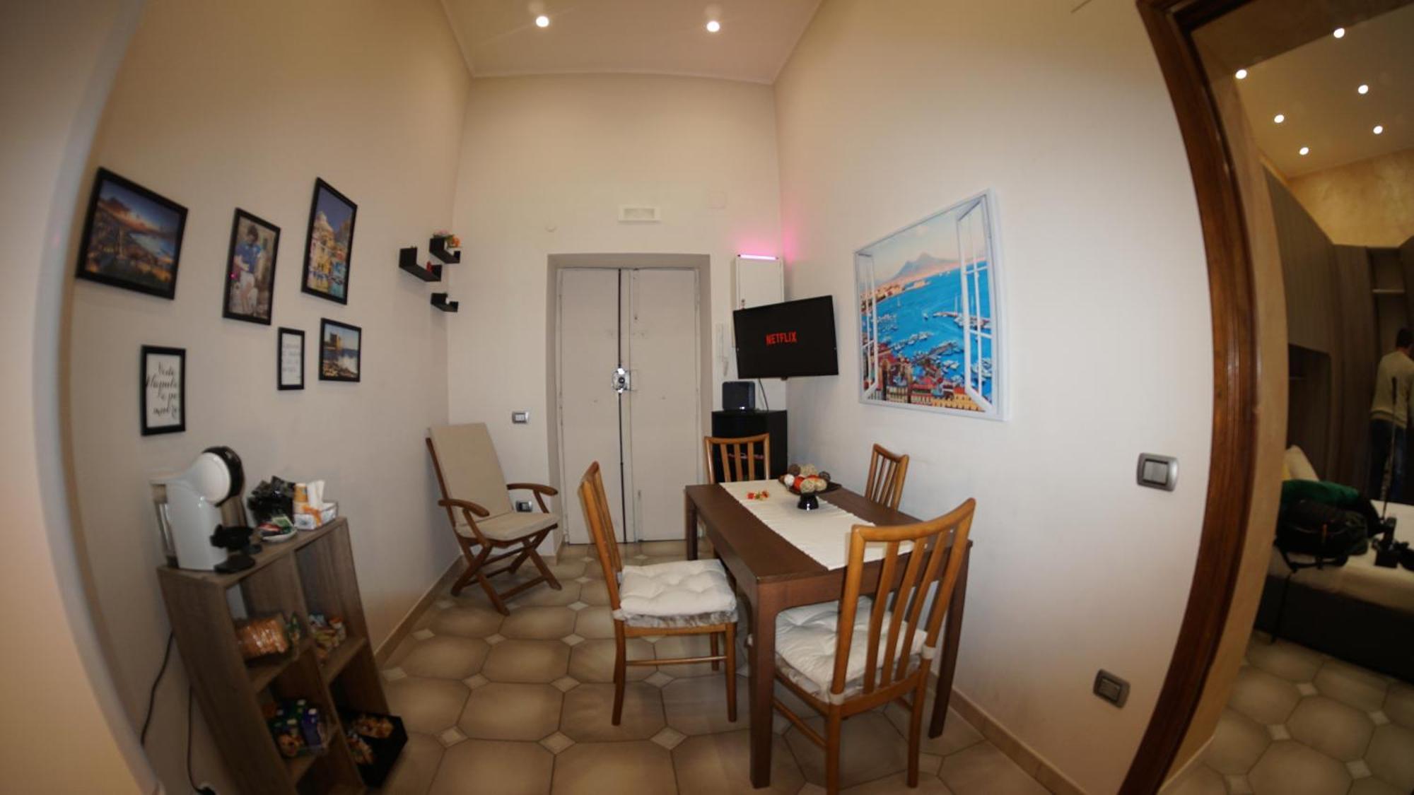 081 Stazione Centrale Home نابولي المظهر الخارجي الصورة